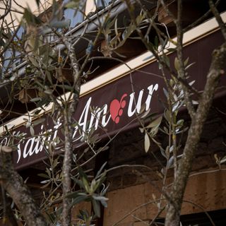 Le Saint Amour - 1