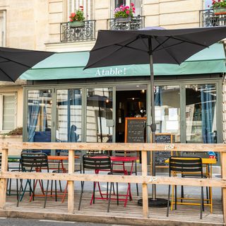 À Table - 3