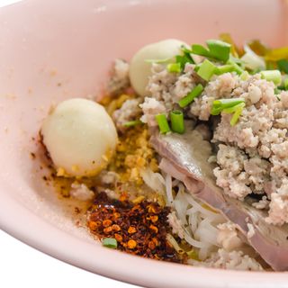Rung Rueang Tung Pork Noodle - 6