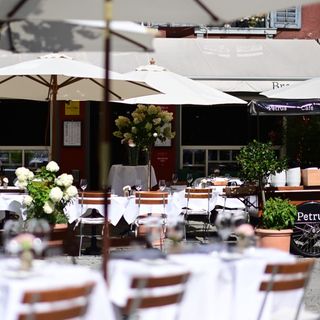 Petrus Café Brasserie - 1