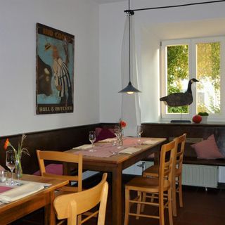 Auers Schlosswirtschaft - 2