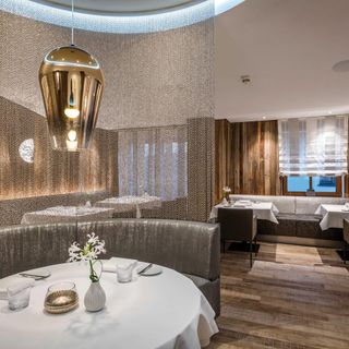 Cheval Blanc - 2