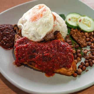 Nasi Lemak Ayam Taliwang - 1