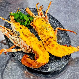 Năm Đảnh - 2