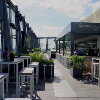 Clouds - Heaven's Bar & Kitchen - 2