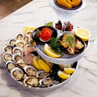 Fanny Bay Oyster Bar - 7