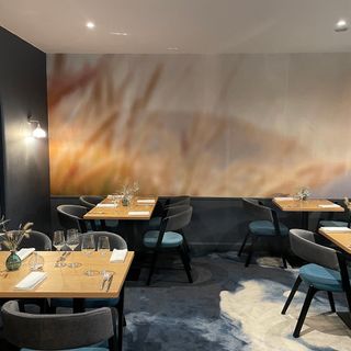 Le Paris - 2
