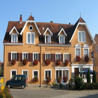 Bayerischer Hof - 1