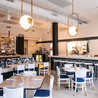 Easy Bistro - 9
