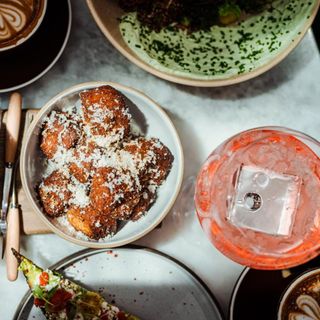 Residents Cafe & Bar - 1