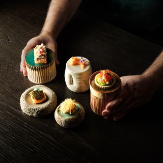 JNĉQUOI Table - 5