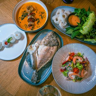 Nightingale Thai Cuisine & Bar - 4