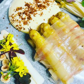 La Petite Table - 7