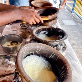 Ravi's Famous Apom Manis - 1