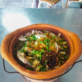 Pranom Shredded Chicken Noodles (Tha Wasukri) - 0