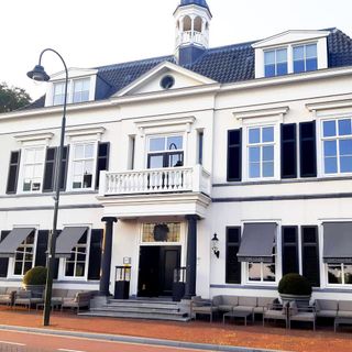 Het Oude Gemeentehuis - 1