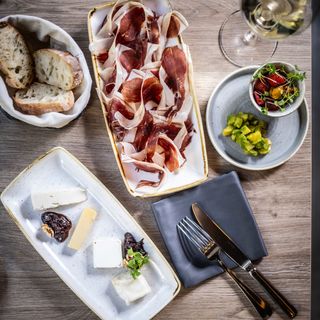 N28 Wine and Kitchen - 5