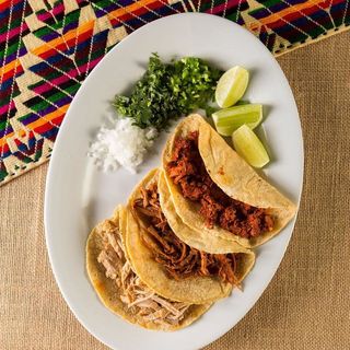 Guelaguetza - 0