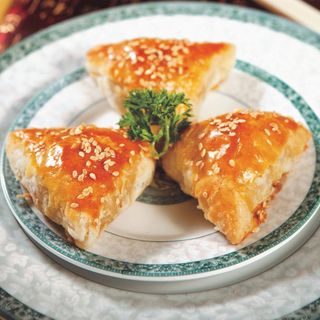 Ho Hung Kee - 2