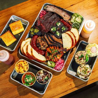 Golden Horseshoe Barbecue - 7