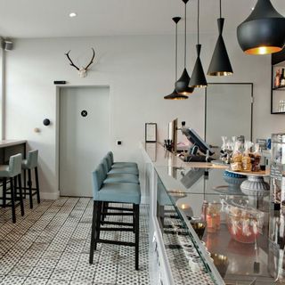 RÖHMS DELI - 13