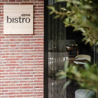 Amí Bistro - 2