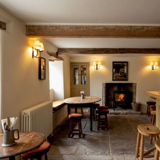 The Three Horseshoes - 6