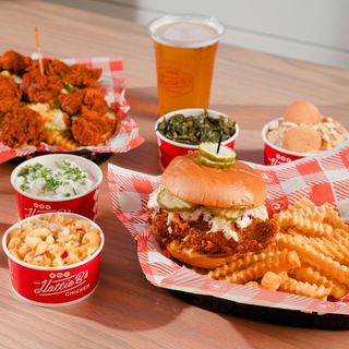 Hattie B’s Hot Chicken - 4