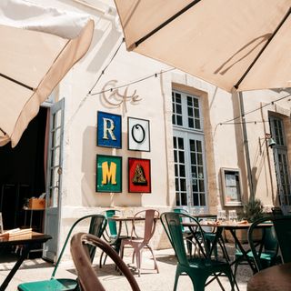Café Roma - 2