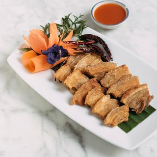 Chom Chan - 23