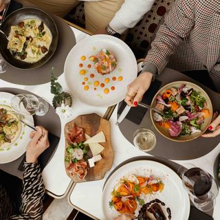 Zinfandel Food & Wine bistro - 5