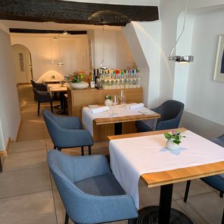 Bistro - 2