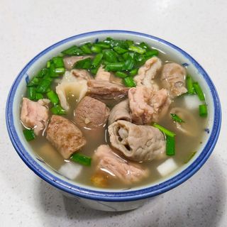 Rong Yi Fa Niu Za Dian (Yuexiu) - 1