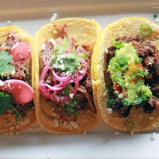 Amor y Tacos - 1