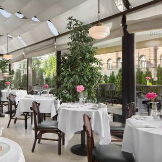 Le Bistro Esplanade - 7
