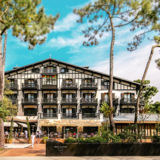 Le Skiff Club - 6