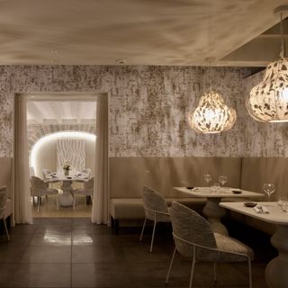 La Table de Marc Tupin - Hostellerie Saint-Germain - 11