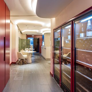 MAE Barcelona - 14