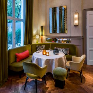 LOUIS restaurant - 6
