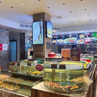 Fullie's Seafood House - 1