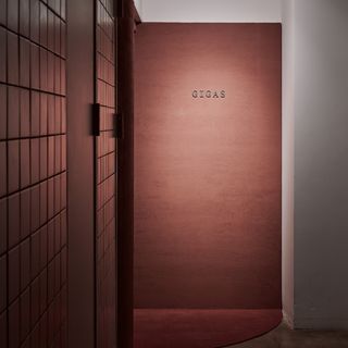 Gigas - 1