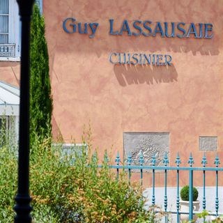 Guy Lassausaie - 8