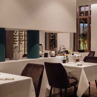OM Restaurant - 3