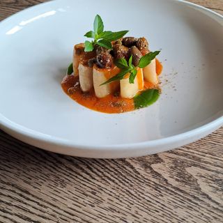 MaMe Restaurant - 2