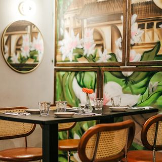 Ly Ly Vietnam Cookhouse - 6