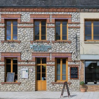 La Bécasse Heureuse - 1