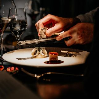Schwitzer's Gourmet-Restaurant - 11