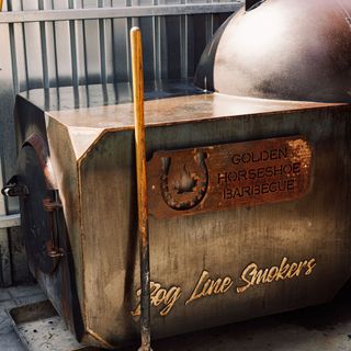 Golden Horseshoe Barbecue - 4