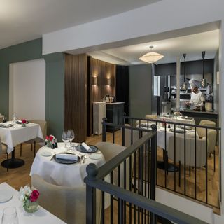 Restaurant F - 5