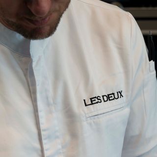 Les Deux - 6